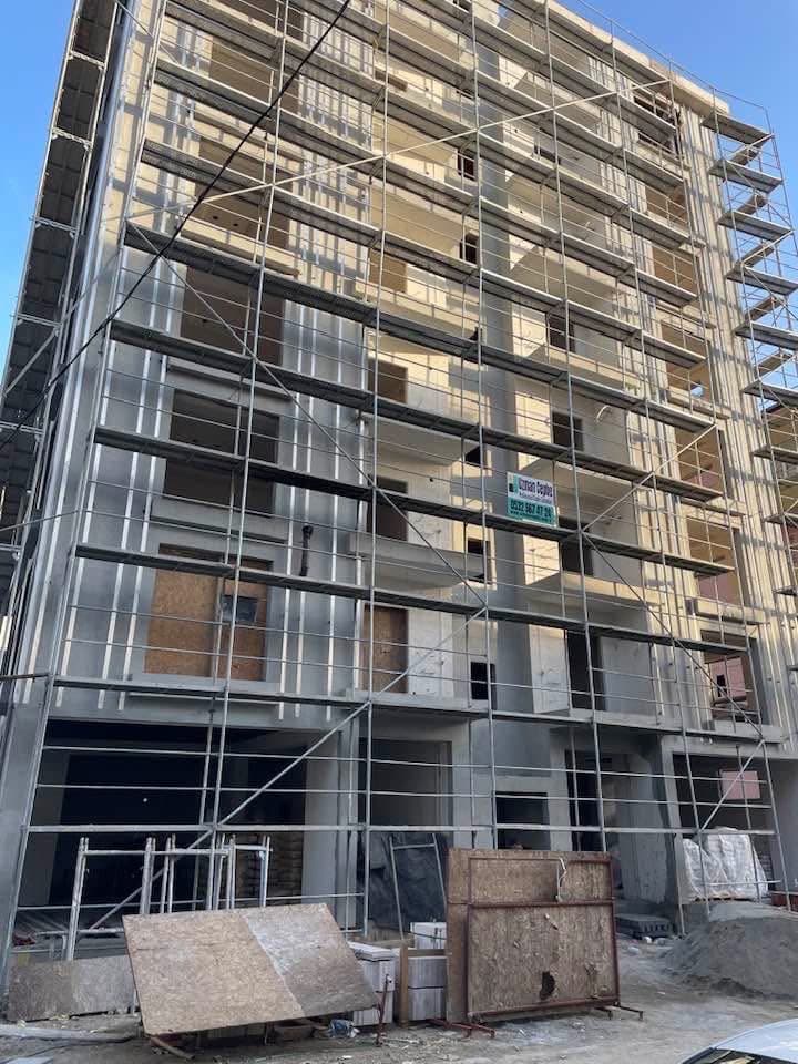 Kartal Soğanlık'ta Karadağ Apartmanı konut projesi yapım süreci görünümü