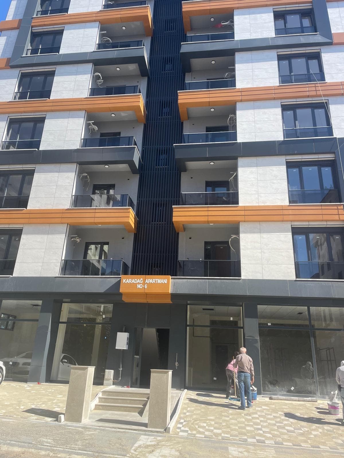 Kartal Soğanlık konut projesi Karadağ Apartmanı cephe ve giriş detayı