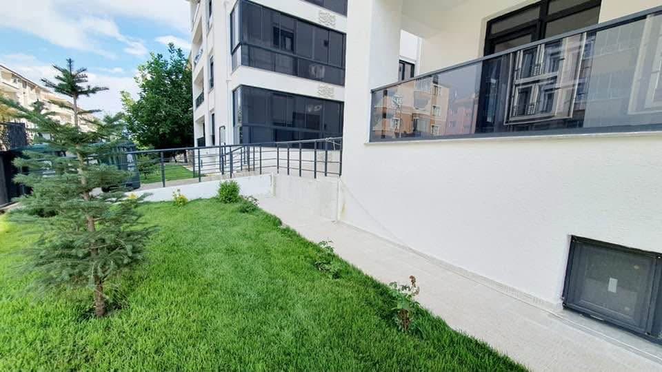 Karadağ İnşaat Erzincan konut projesi bahçe ve peyzaj alanı